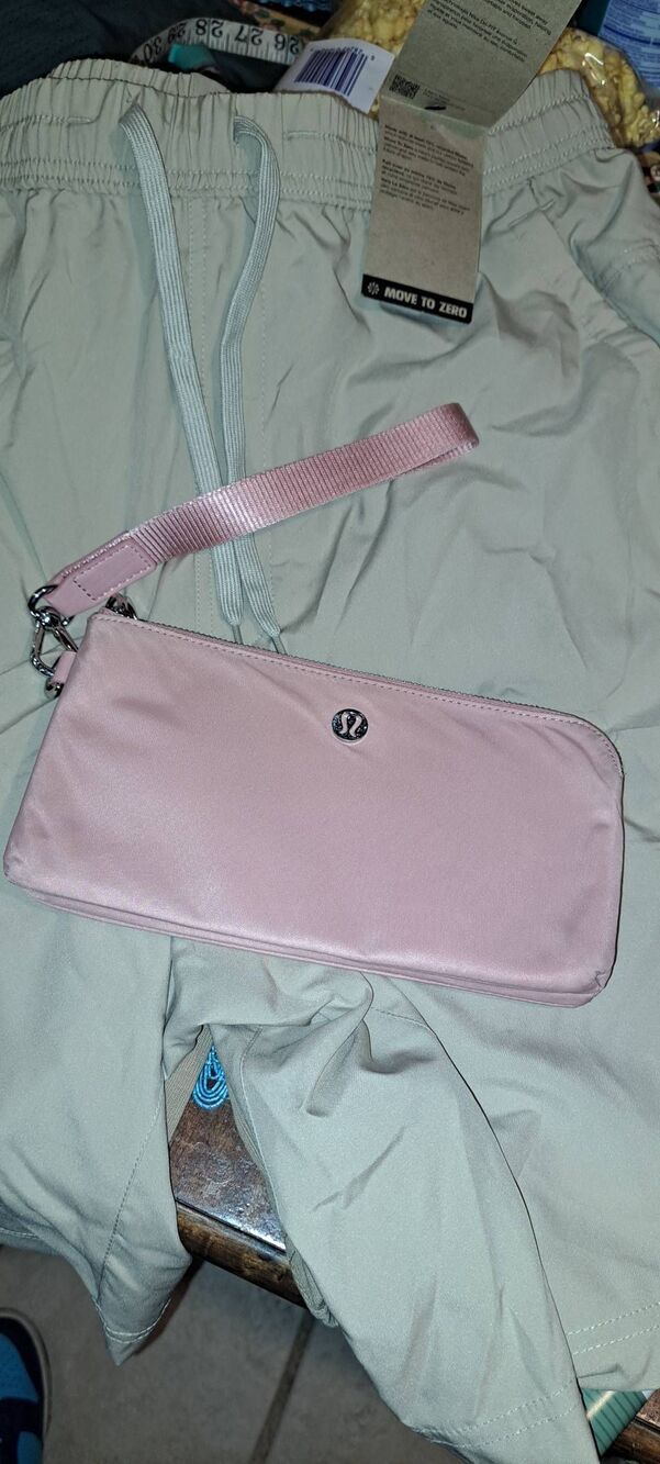 Lululemon Double Up Pouch Wristlet Misty Pink Double Zip Wallet Silver Hardware - Picture 2 of 7